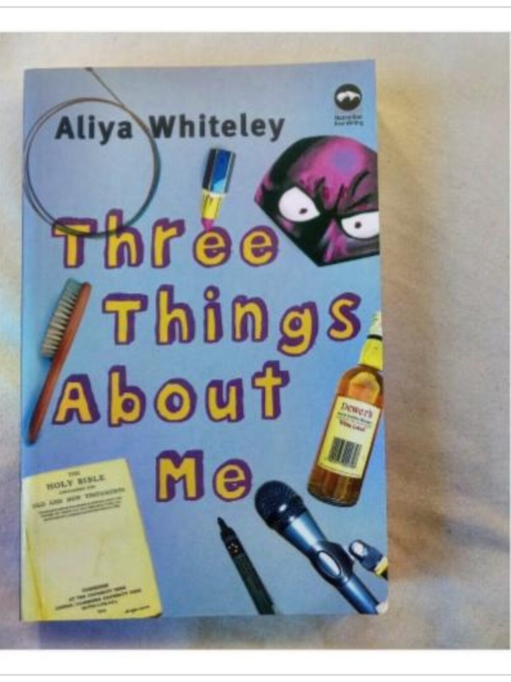 Three Things About Me Aliya Whiteley 2006 First Edition Paperback Book Vintage